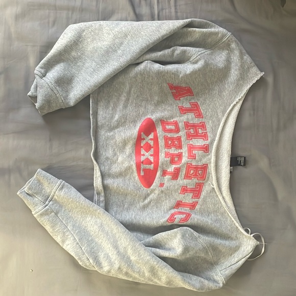 athletics dept off shoulder top - Picture 1 of 4